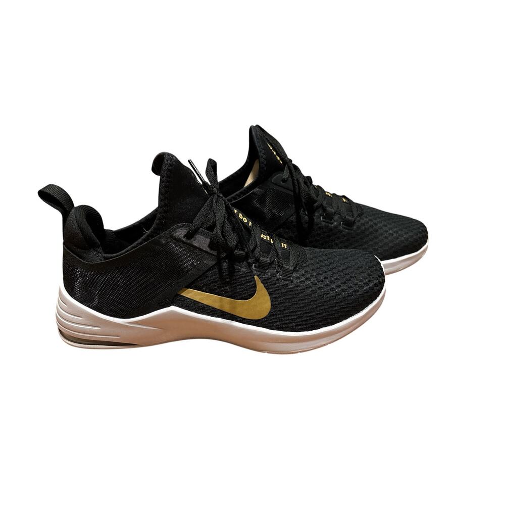 Nike Air Max Bella TR2 sneakers women’s size 8 in black and metallic gold.